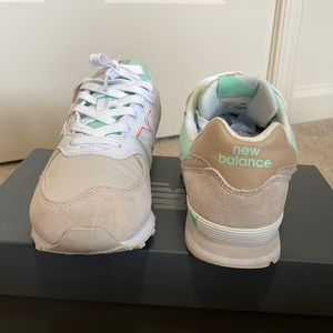 New Balance 574 5.5 Youth Size